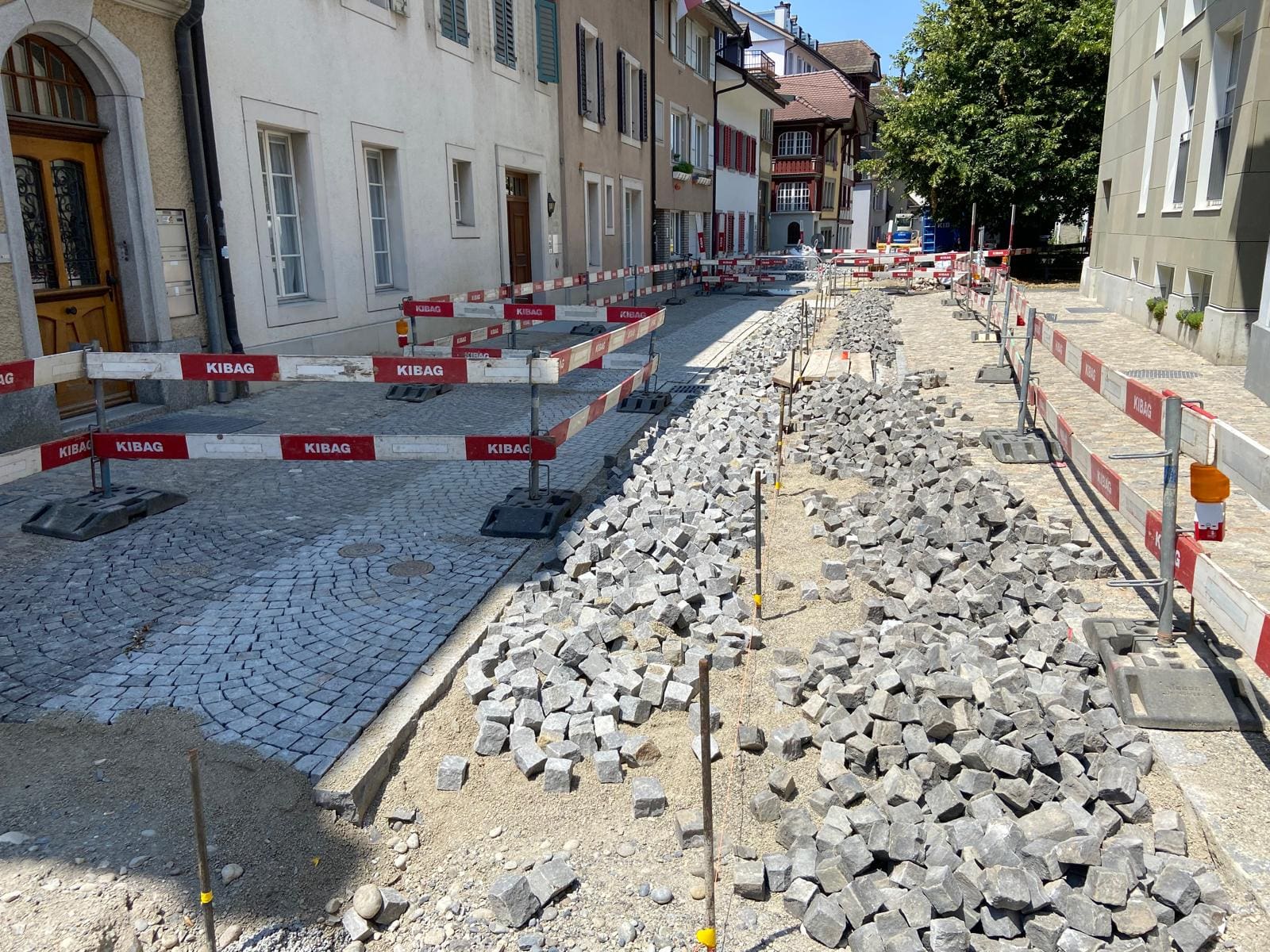 Neue behindertengerechte Pflästerung in der Pfistergasse in Zofingen